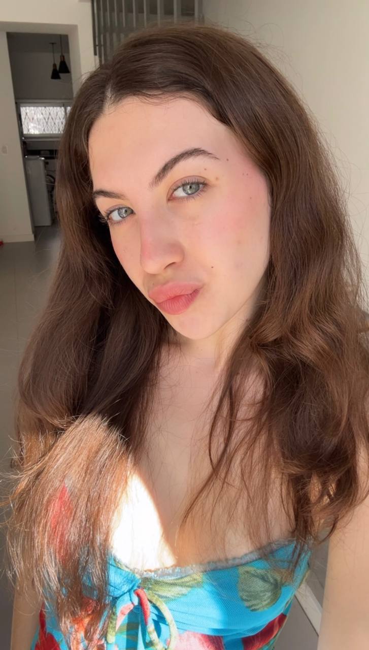 Nude girl Amber in Xiamen