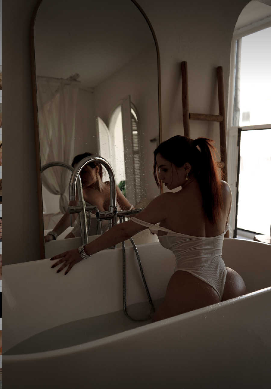 A playful frame from Miranda Faith nude — online in Xiamen