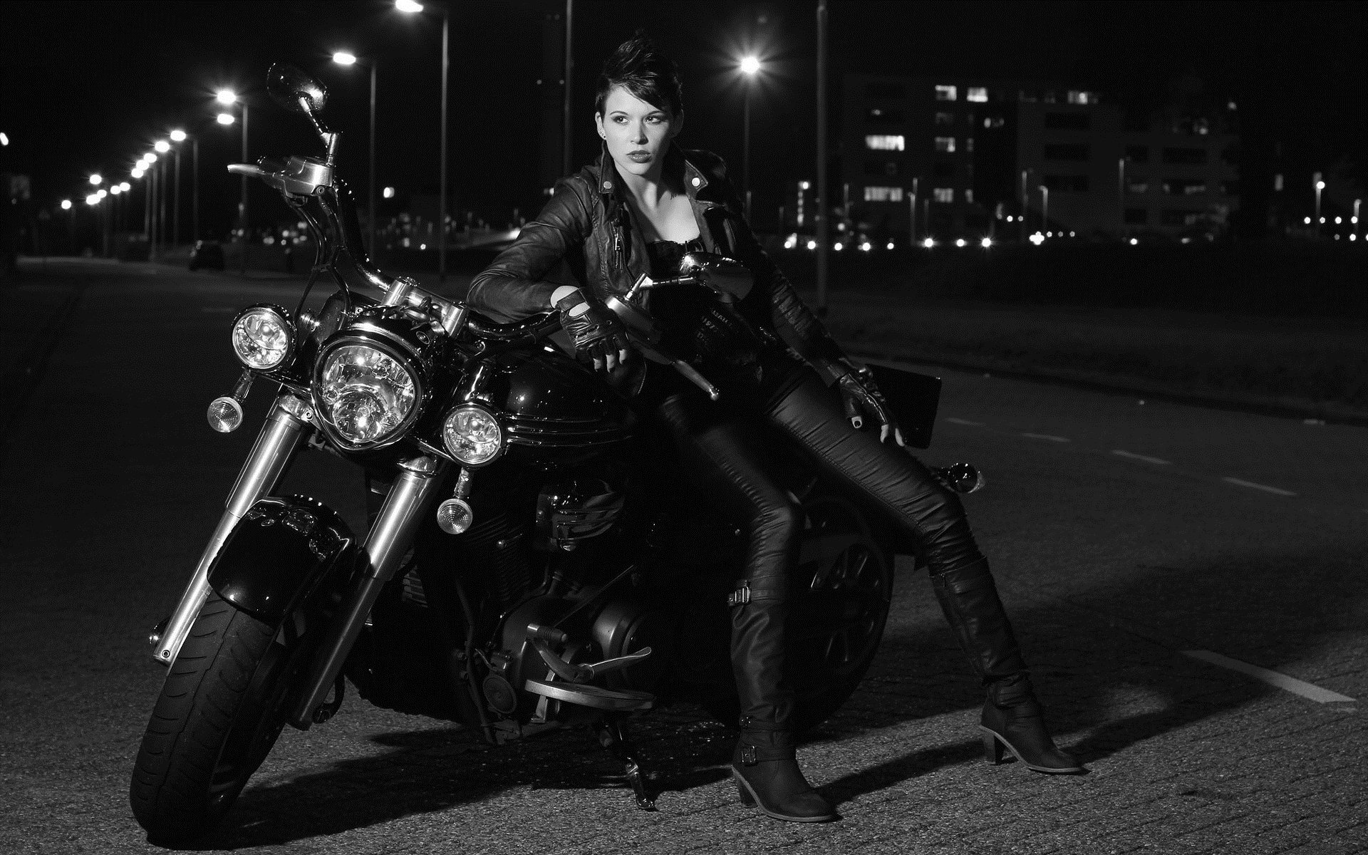 Photo Beautiful girls and motorcycles in Xiamen