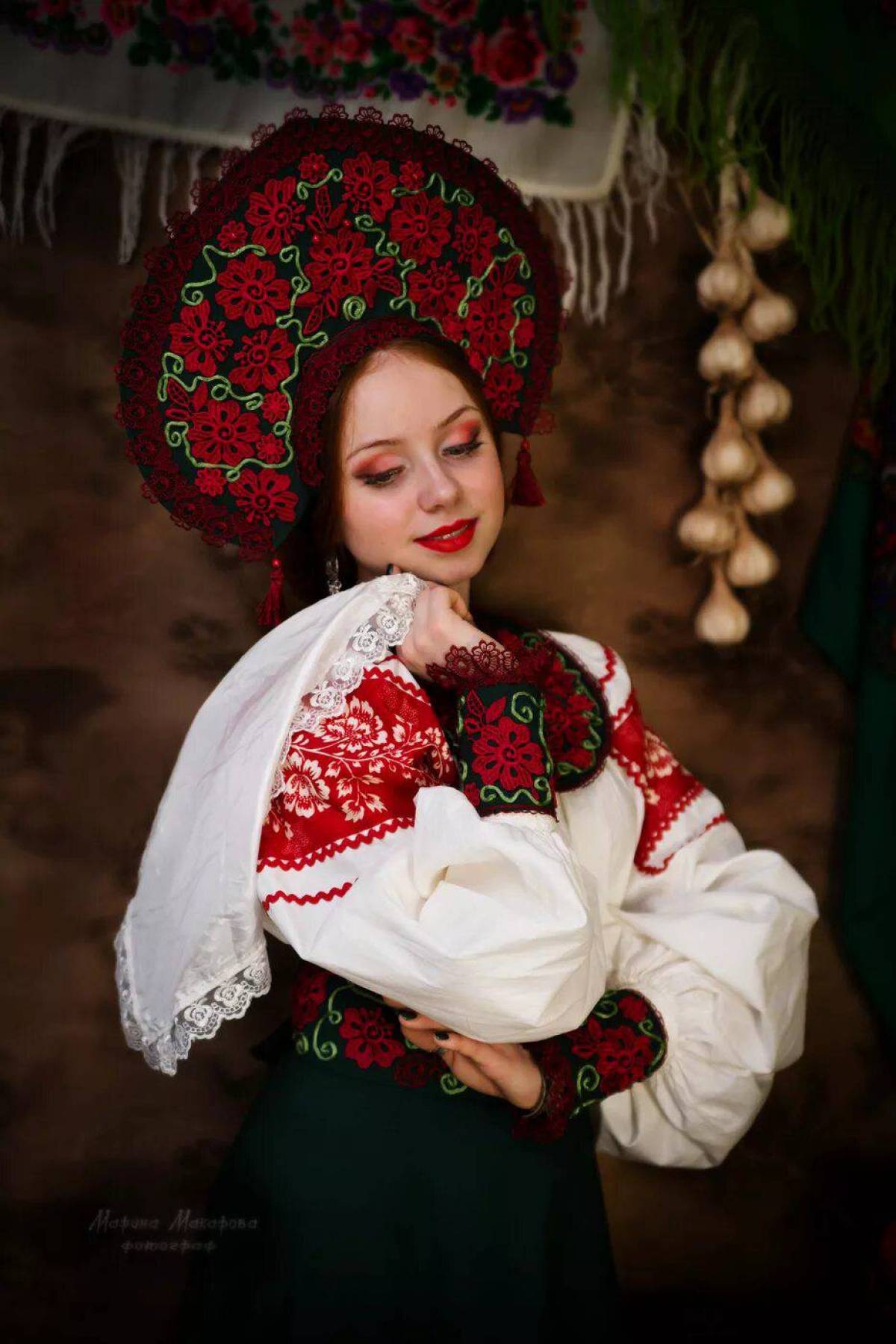 Women in Slavic costumes underwear in Xiamen