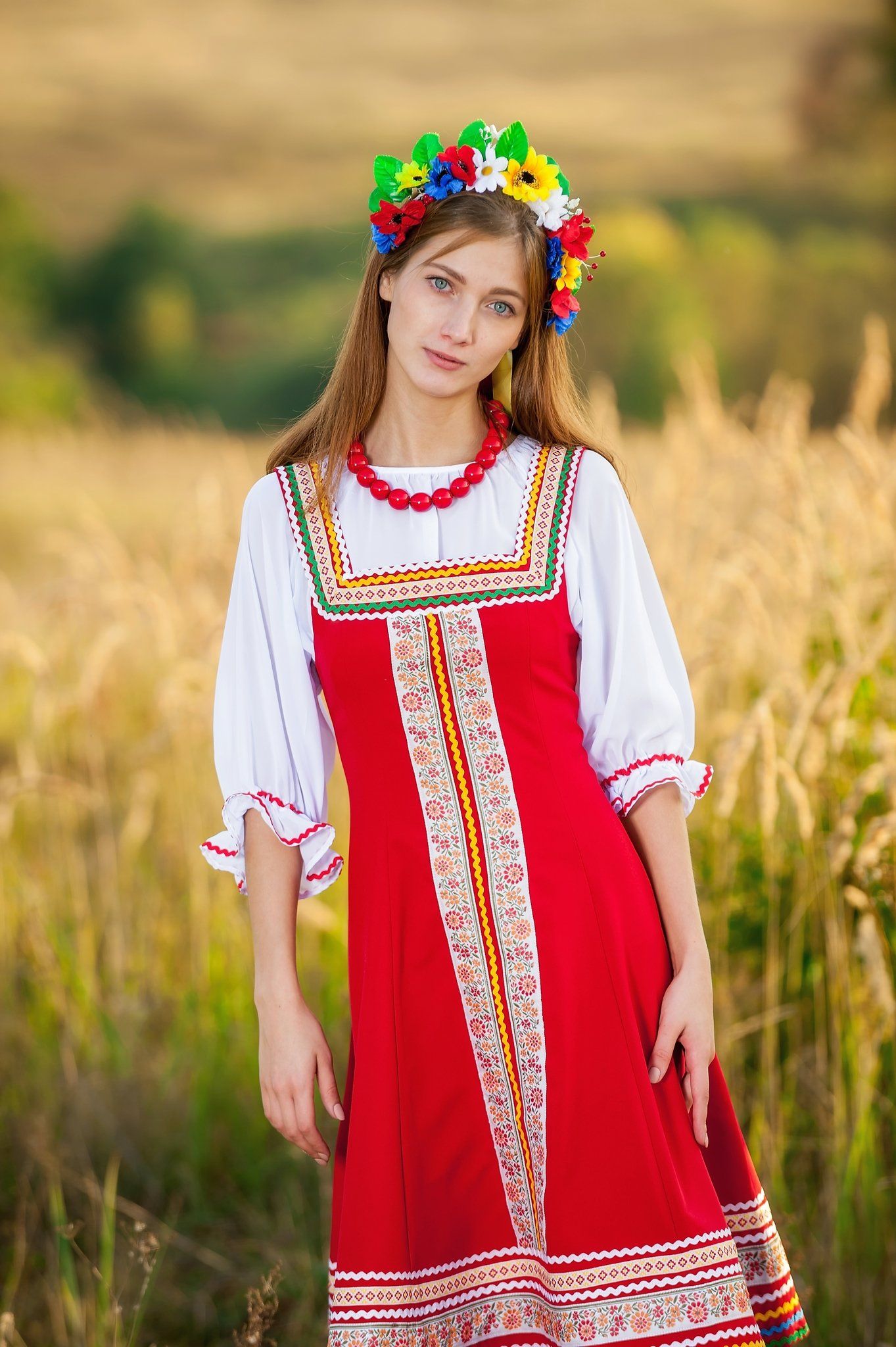 Women in Slavic costumes in Xiamen