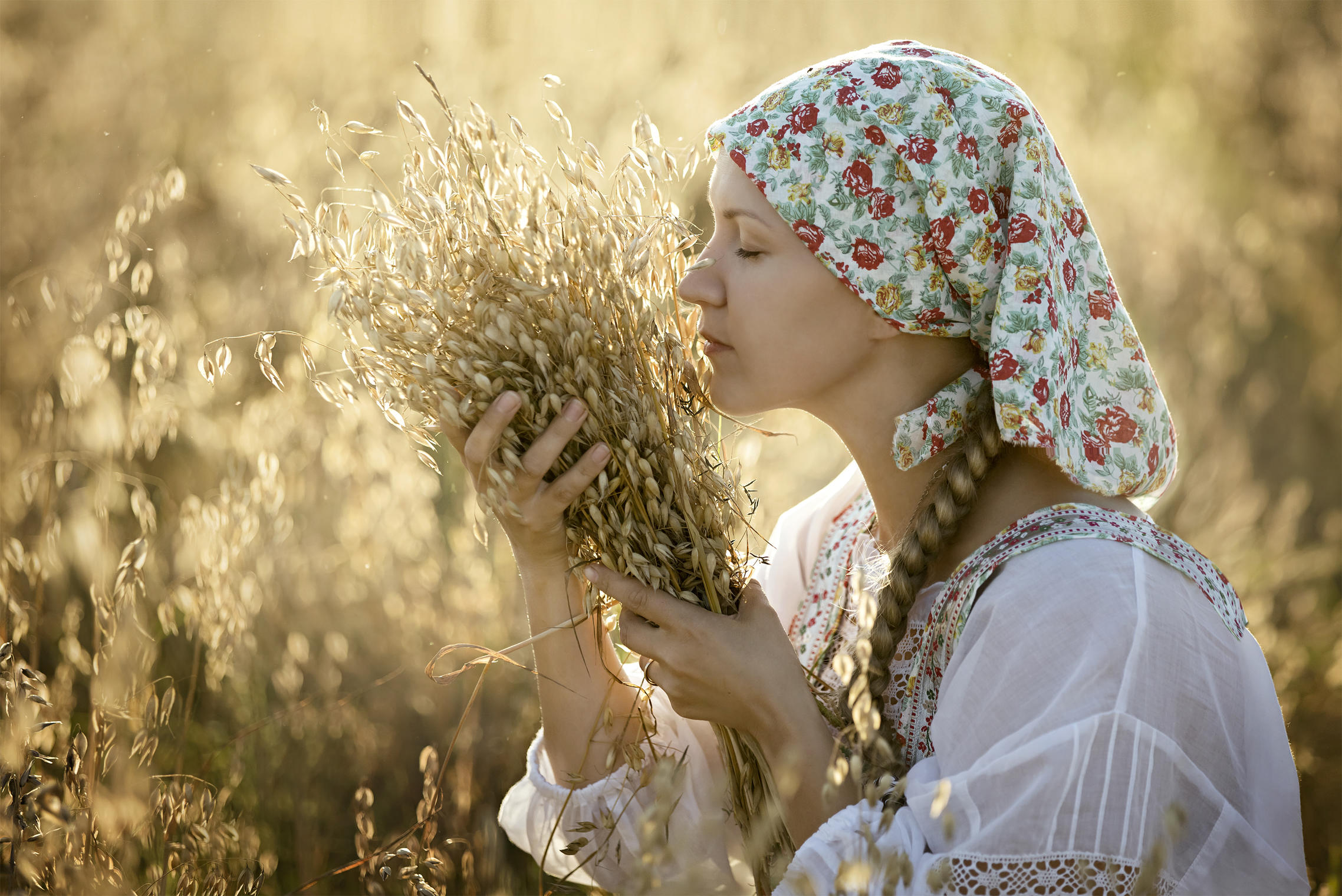 Photo Women in Slavic costumes in Xiamen