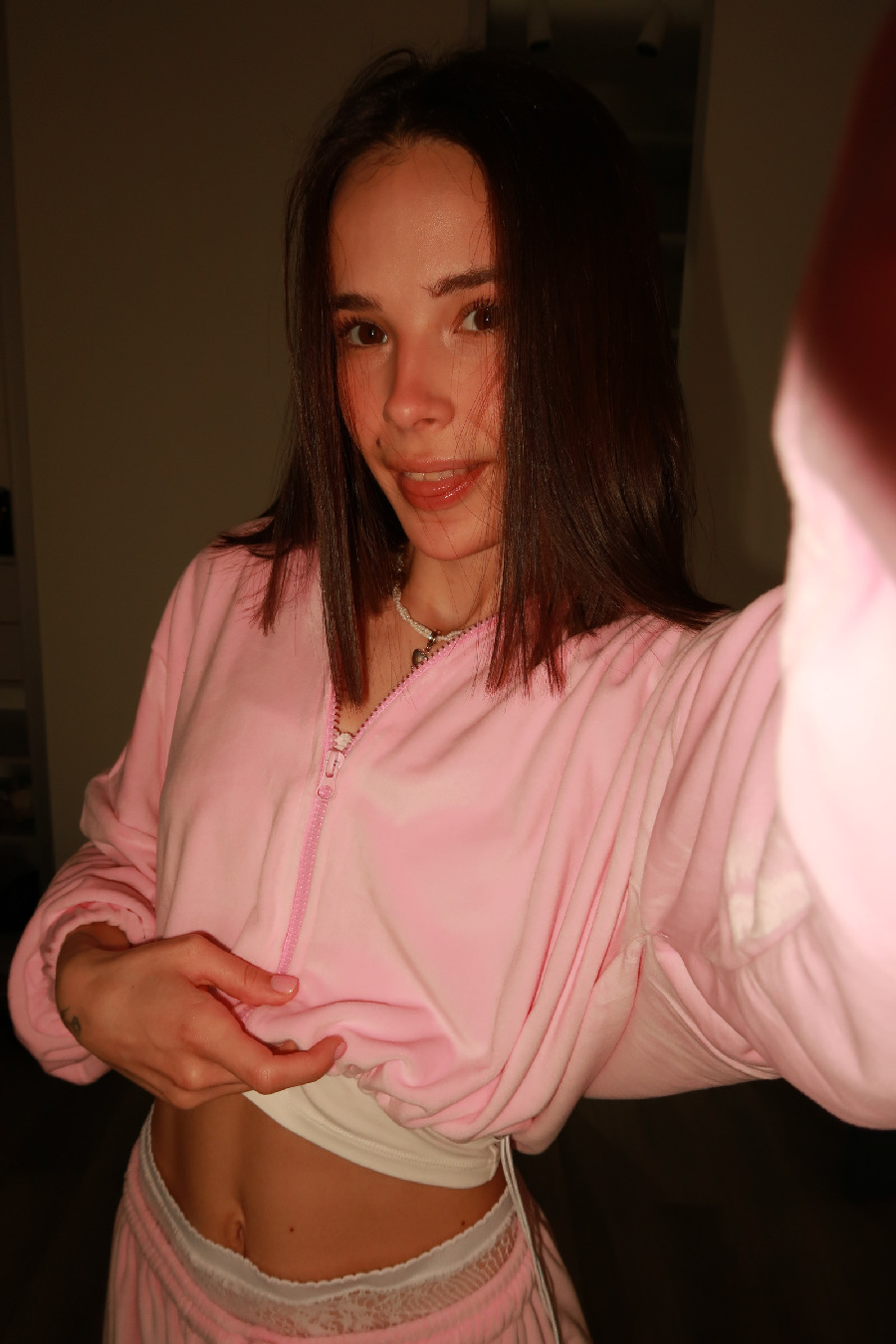 Tina brings the glow — live moments in Xiamen