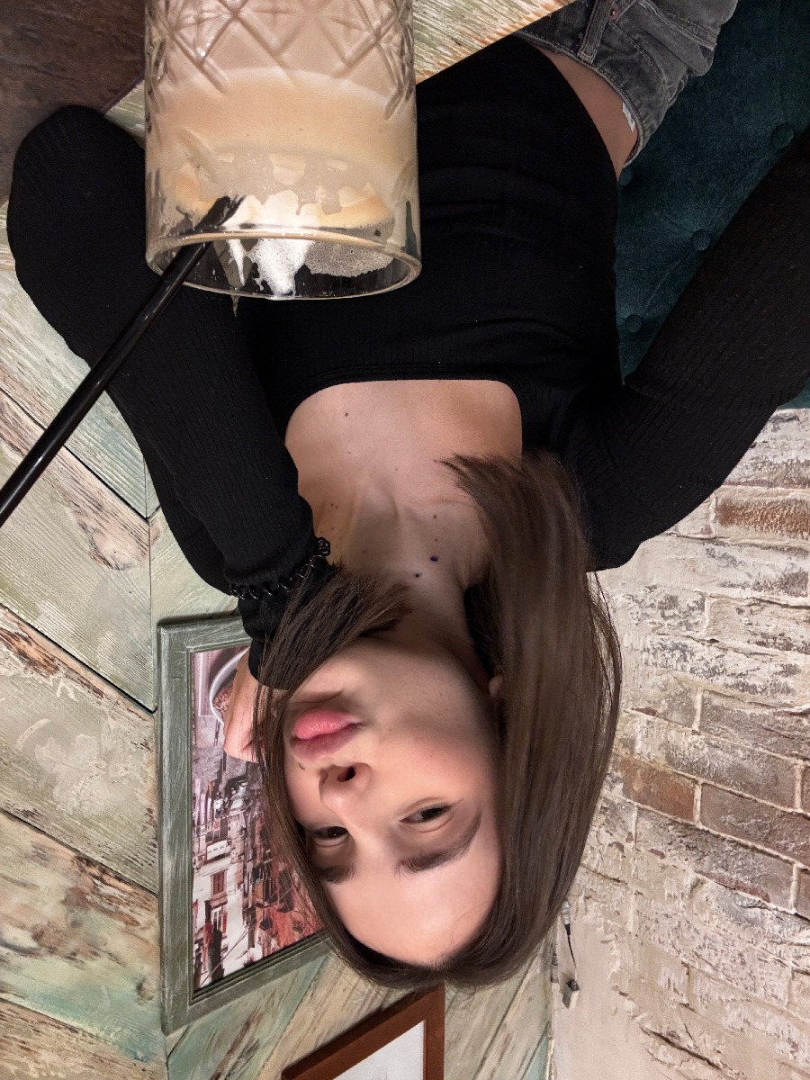 Fresh photos, fresh mood — Tina online in Xiamen